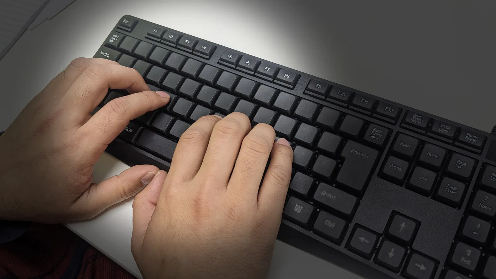 文字が印字されていない半無刻印キーボード